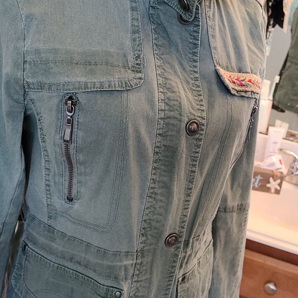 Daytrip Jacket "M"😍 - Picture 6 of 14